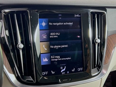 Used 2021 Volvo V60 T5 Momentum w/ Climate Package image 15