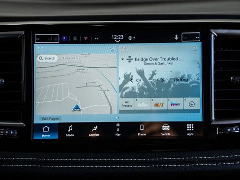 New 2026 Chrysler Pacifica Limited image 21