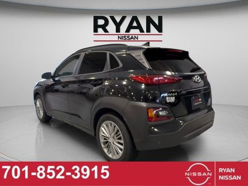 Used 2020 Hyundai Kona SEL Plus image 3
