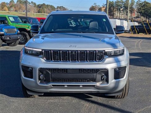 New 2025 Jeep Grand Cherokee Overland image 3