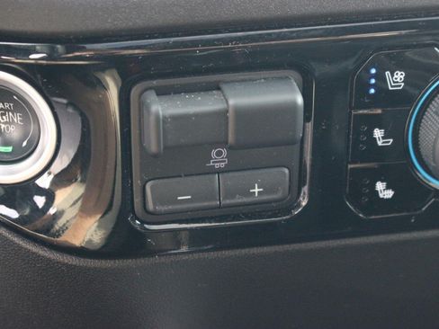Used 2024 Chevrolet Silverado 1500 High Country w/ Midnight Edition AWD/4WD image 29