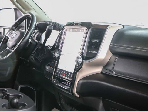 Used 2024 RAM 2500 Laramie AWD/4WD image 26