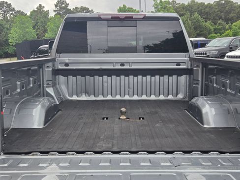 Used 2024 Chevrolet Silverado 2500 LTZ w/ LTZ Convenience Package AWD/4WD image 18