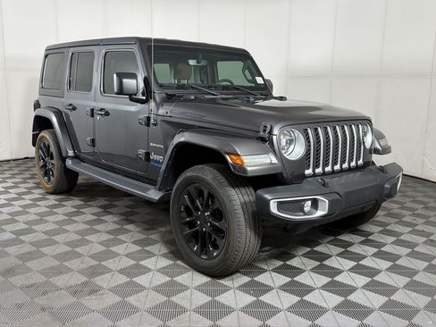 Used 2021 Jeep Wrangler Unlimited Sahara w/ Cold Weather Group AWD/4WD image 7
