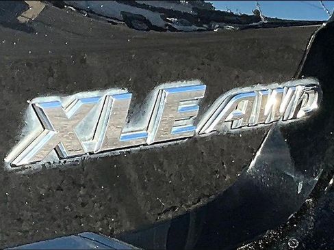 Used 2018 Toyota Highlander XLE image 8