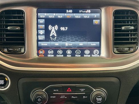 Used 2022 Dodge Charger SXT w/ Blacktop Package image 15