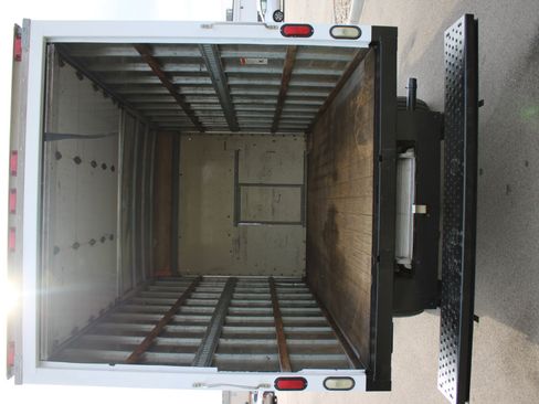 Used 2010 Ford E-350 and Econoline 350 Super Duty image 5