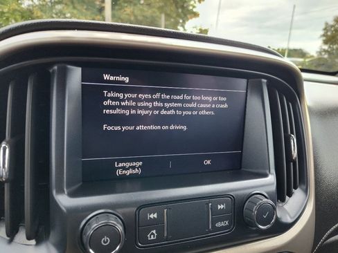 Used 2022 GMC Canyon Denali image 22