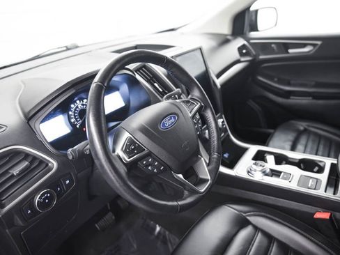 Used 2023 Ford Edge SEL image 16