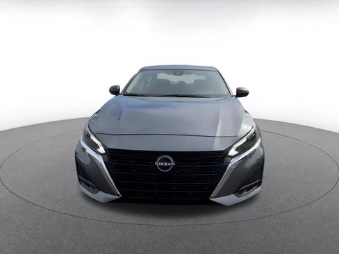 Used 2025 Nissan Altima 2.5 SV image 3