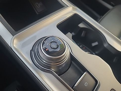 Used 2024 Ford Edge SEL image 24