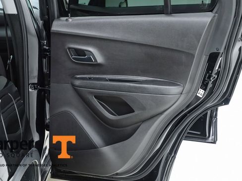 Used 2018 Chevrolet Trax LT image 30