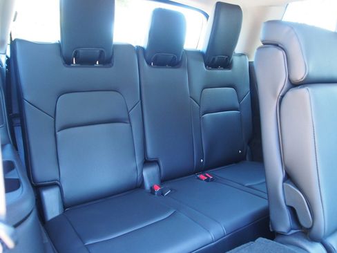 New 2025 Nissan Pathfinder Platinum w/ Cargo Package image 15