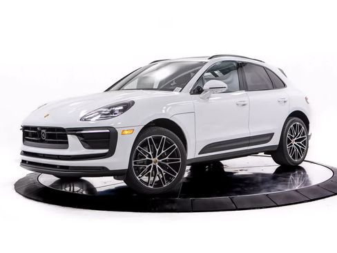 Certified 2026 Porsche Macan AWD/4WD image 1