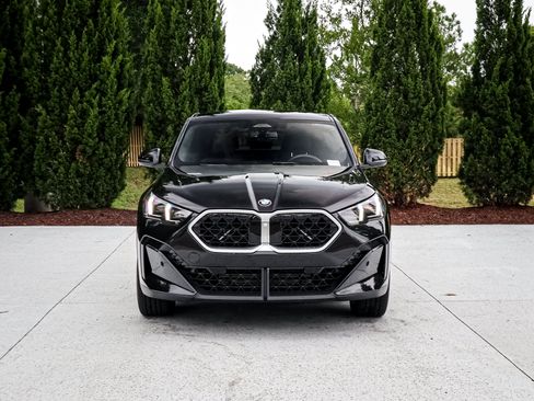 Used 2026 BMW X2 xDrive28i AWD/4WD image 3