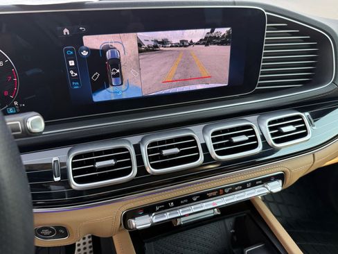 Certified 2025 Mercedes-Benz GLS 580 4MATIC image 18