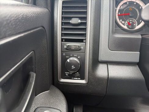 Used 2016 RAM 1500 Express AWD/4WD image 21