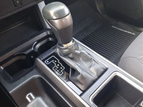 Used 2017 Toyota Tacoma TRD Sport image 13