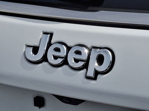 Used 2025 Jeep Compass Limited AWD/4WD image 31