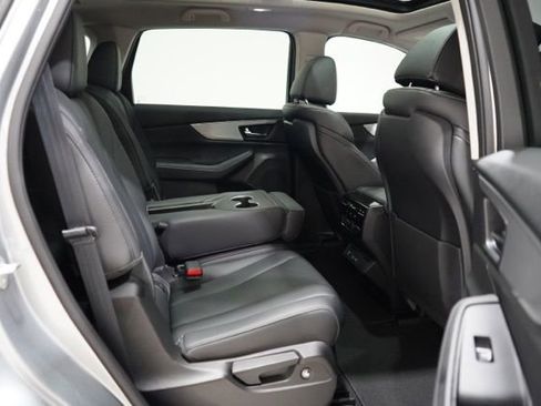 Used 2023 Acura MDX SH-AWD image 38