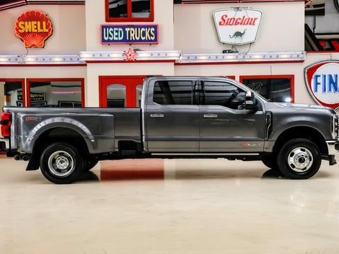 Used 2024 Ford F350 Lariat w/ Lariat Ultimate Package AWD/4WD image 10