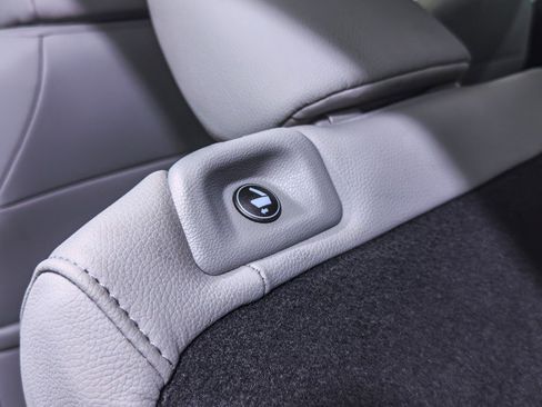 Used 2021 Honda Pilot Touring image 21