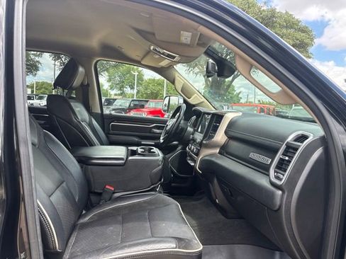 Used 2020 RAM 1500 Laramie AWD/4WD image 9