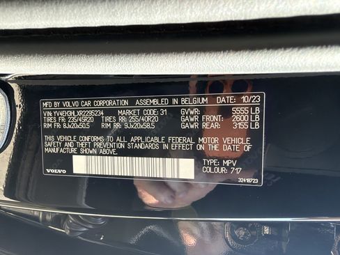 Used 2024 Volvo XC40 Recharge Plus w/ Protection Package Premier RWD image 45