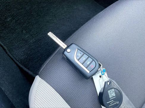 Used 2025 Toyota Corolla LE image 14