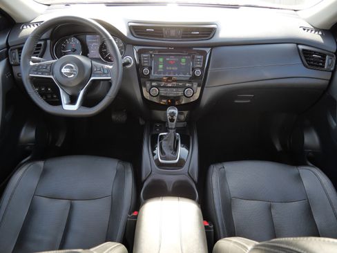 Used 2020 Nissan Rogue SL w/ Premium Package image 10