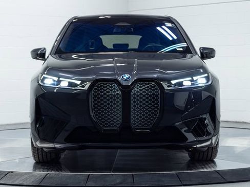 Used 2023 BMW iX xDrive50 w/ Premium Package image 5