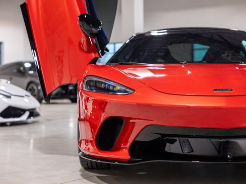Used 2023 McLaren GT image 21
