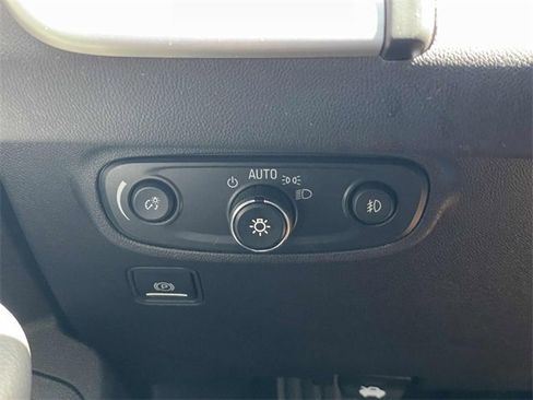 Used 2024 GMC Terrain SLT image 19