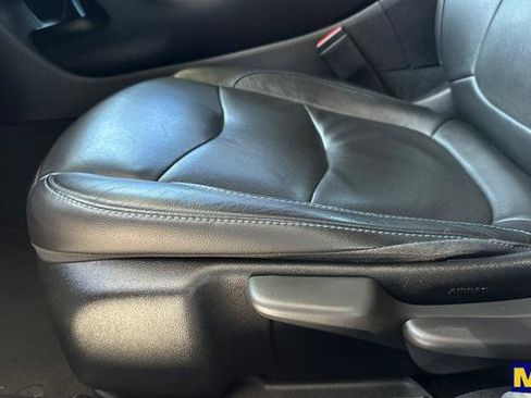 Used 2018 Chevrolet Volt Premier w/ Driver Confidence Package image 13