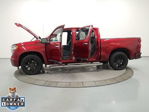 Used 2024 Chevrolet Silverado 1500 High Country w/ Technology Package image 12