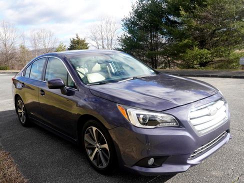 Used 2017 Subaru Legacy 2.5i Limited image 3