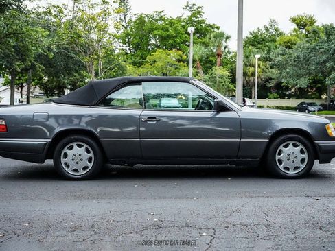 Used 1995 Mercedes-Benz E 320 Convertible image 19