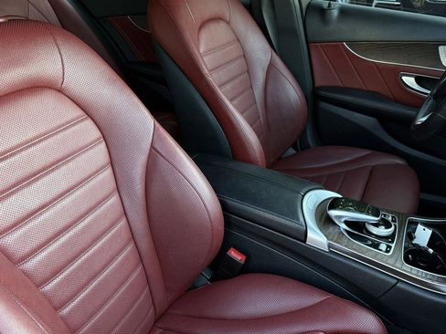 Used 2018 Mercedes-Benz C 300 4MATIC Sedan image 46