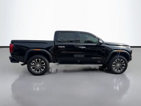 Used 2025 GMC Canyon Denali AWD/4WD image 4