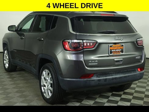 Used 2023 Jeep Compass Latitude AWD/4WD image 4