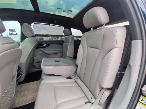 Used 2018 Audi Q7 3.0T Prestige w/ Prestige Package AWD/4WD image 19