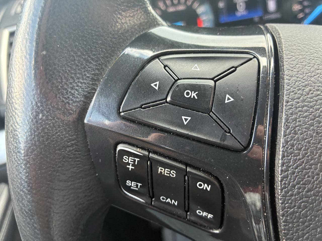 Used 2017 Ford Explorer XLT AWD/4WD image 19