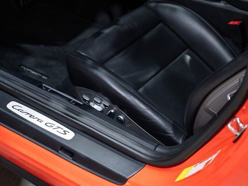 Used 2017 Porsche 911 Carrera GTS RWD image 25