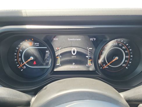 Used 2025 Jeep Wrangler Unlimited Sahara w/ Technology Group AWD/4WD image 14