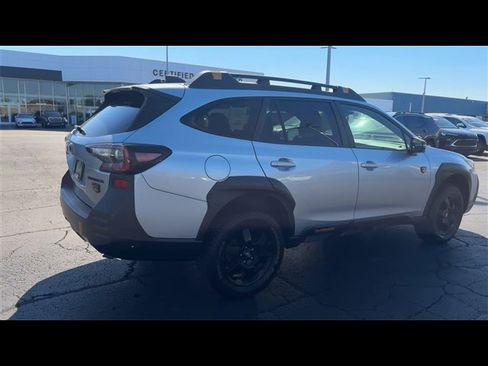 Used 2022 Subaru Outback Wilderness image 8