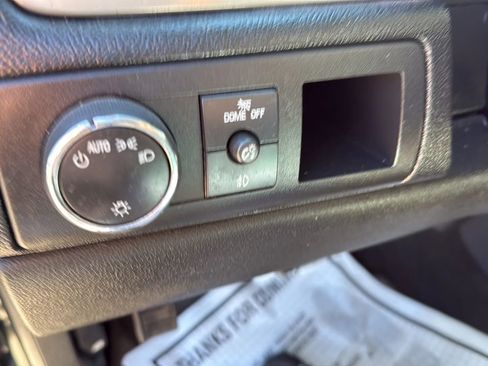 Used 2013 Chevrolet Avalanche LS image 18