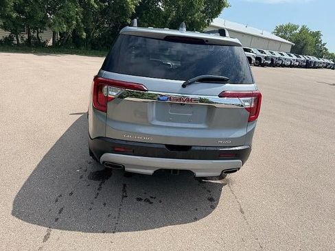 Used 2023 GMC Acadia SLT w/ Trailering Package AWD/4WD image 7