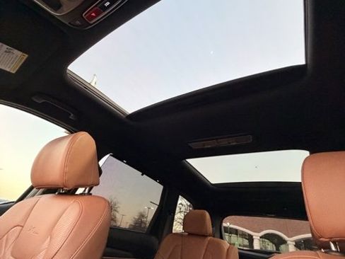 Used 2023 Kia Telluride SX X-Line image 17
