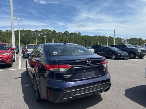 Used 2021 Toyota Corolla SE image 3