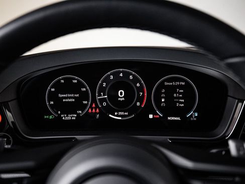 Certified 2026 Porsche Cayenne AWD/4WD image 15